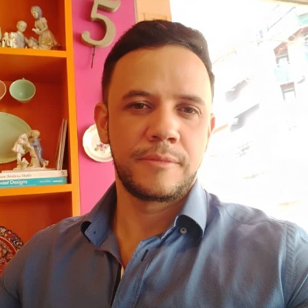 Foto de Prof. Dr. Fábio Josué Santos