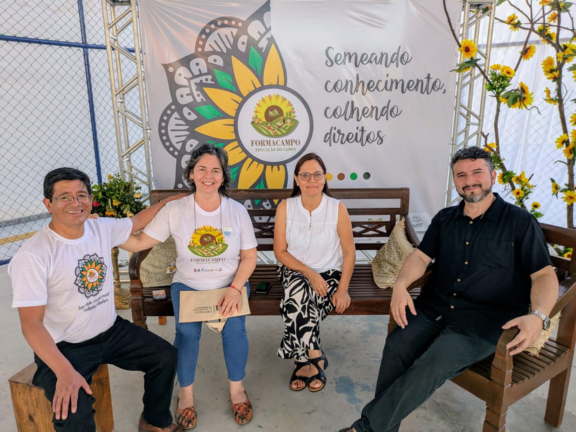 Visita às escolas